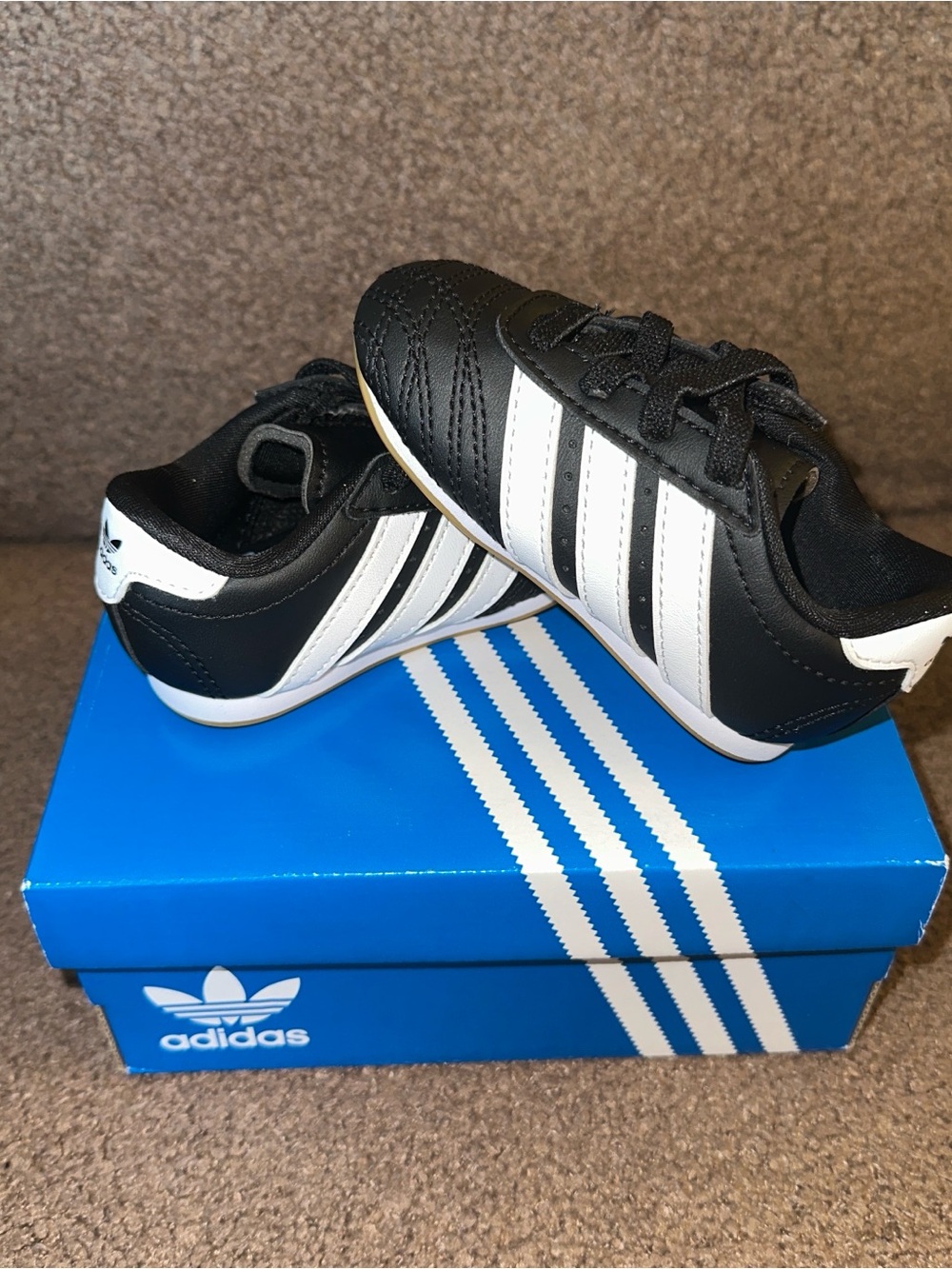 adidas Kids Black and White Three-Stripes Sneakers Size 5K